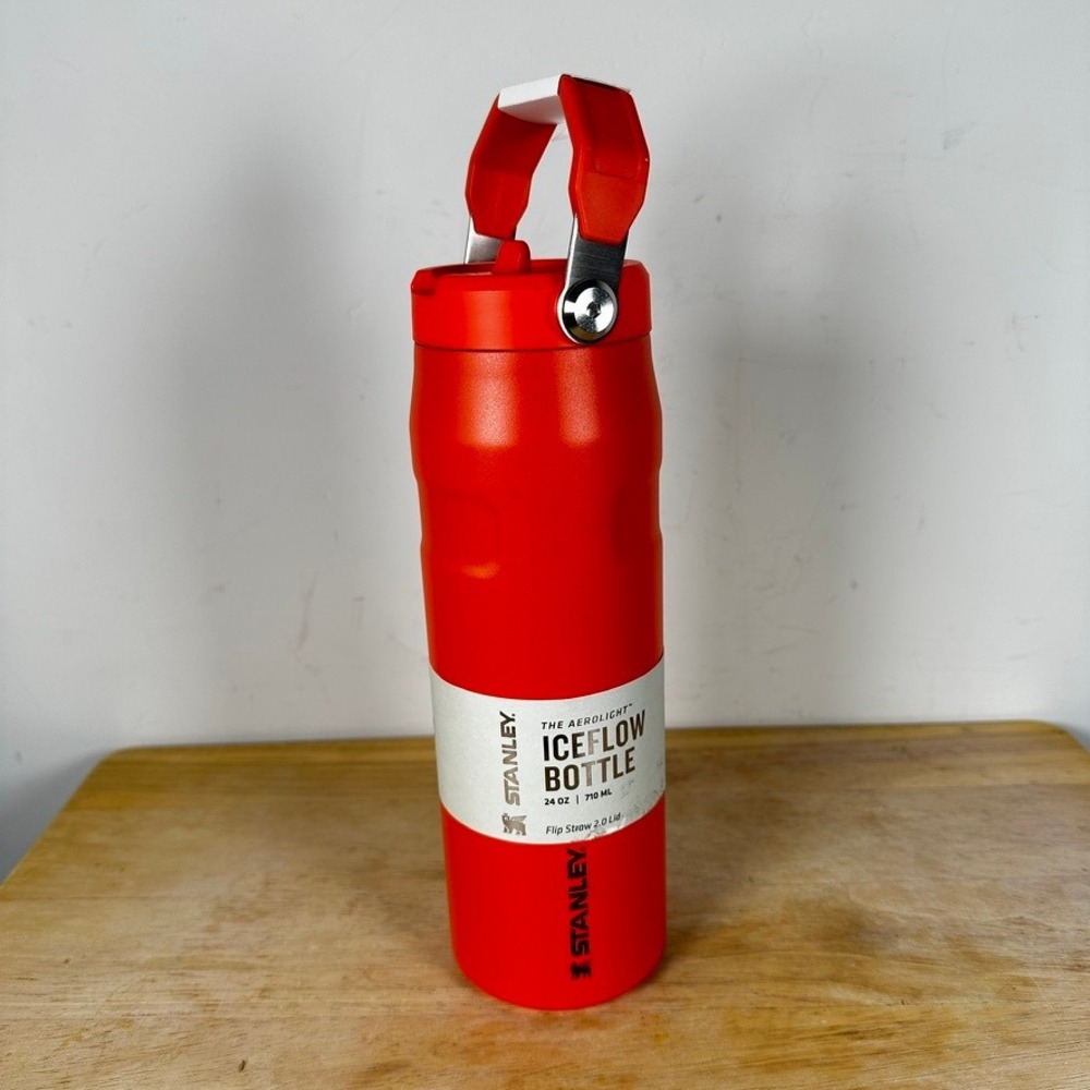 Stanley Aerolight Iceflow Bottle 24oz Stainless Flip Straw 2.0 Lid Tigerlilly